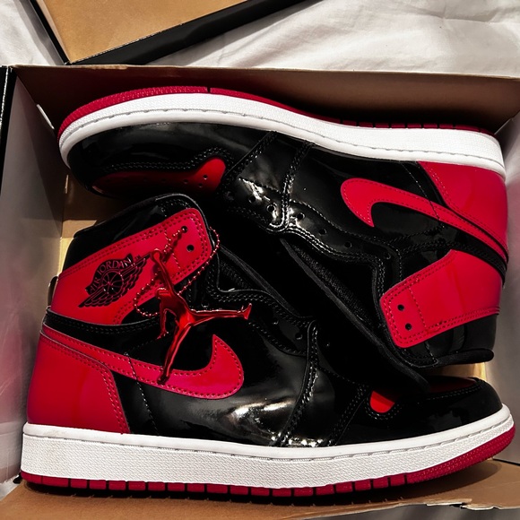 Air Jordan 1 Retro High OG 'Patent Bred' - Picture 3 of 8